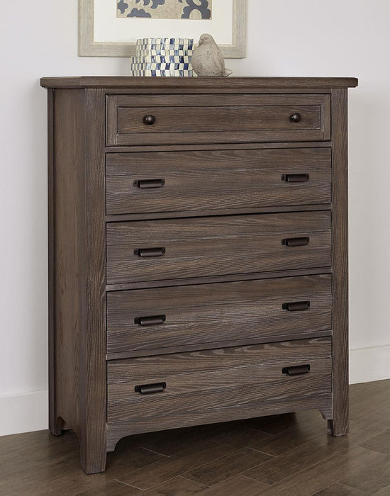 Vaughan-Bassett Bungalow 5 Drawer Chest in Folkstone
