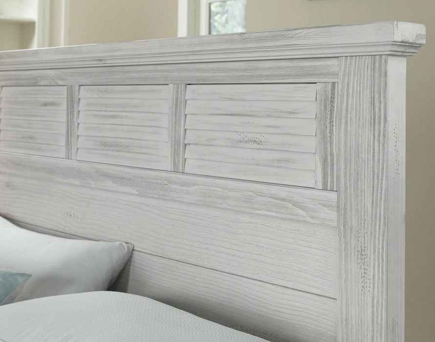 Vaughan-Bassett Sawmill King Louver Bed in Alabaster Two Tone